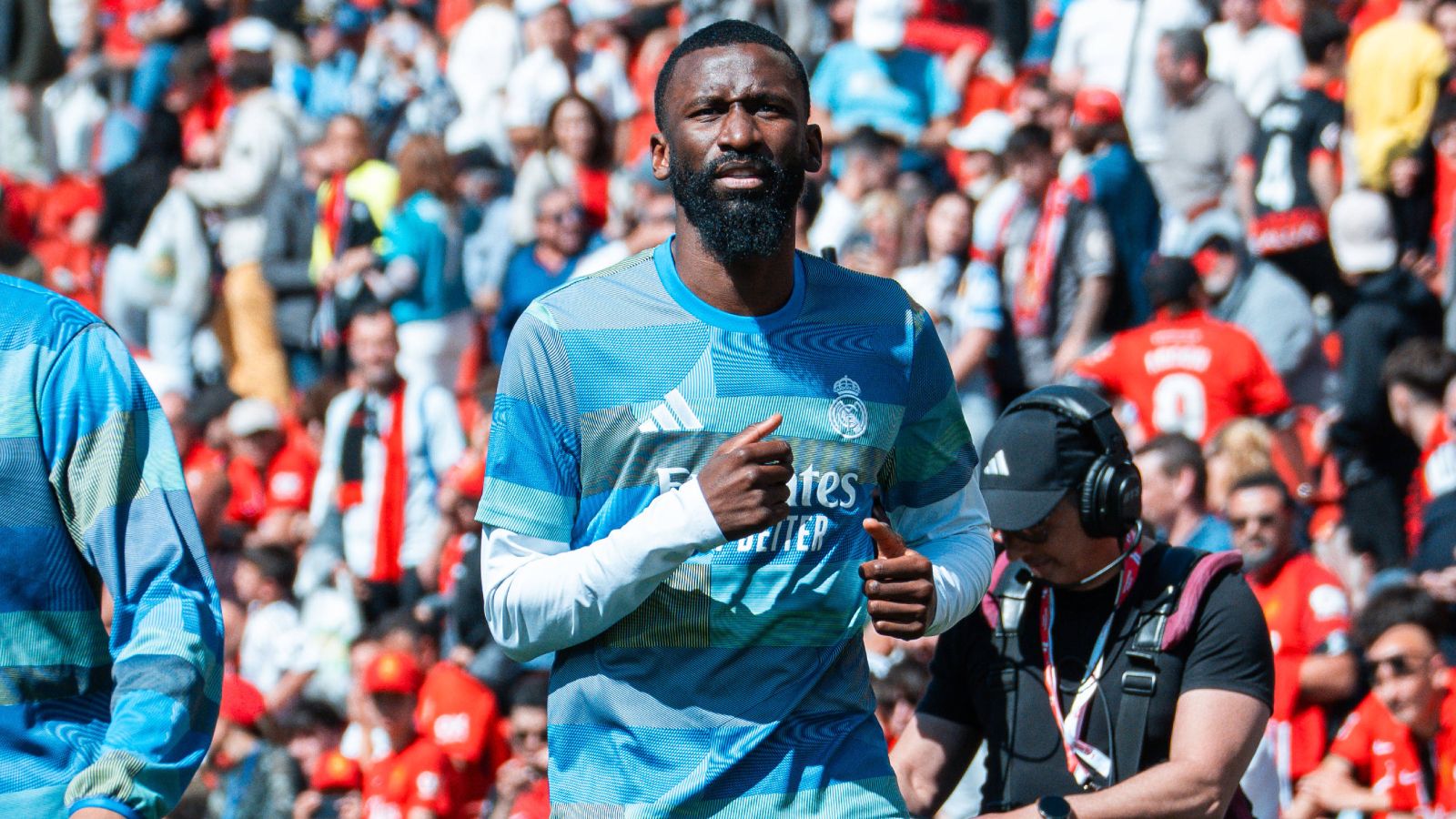 La bronca de Rüdiger a Carreras en el primer gol del Mallorca: "Eh, eres defensor... tienes que apretar más"