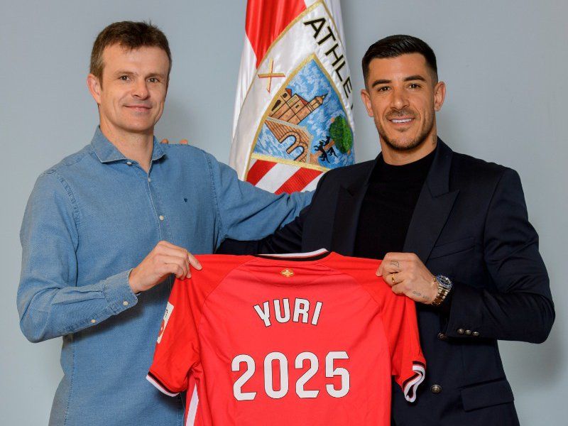 Yuri Berchiche renueva con el Athletic Club