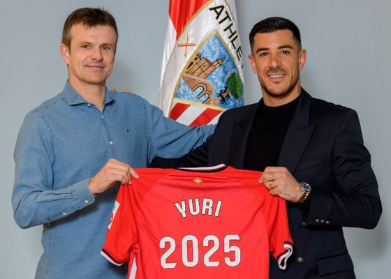 Yuri Berchiche renueva con el Athletic Club