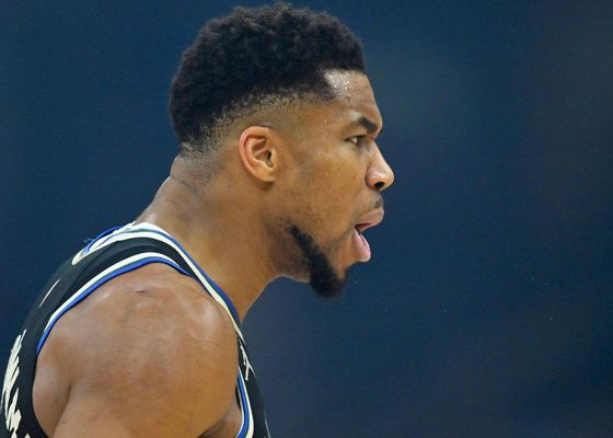 Giannis Antetokounmpo dice basta