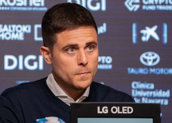Lisci, indignado con la actuación arbitral: "La roja a Pubill era clarísima"