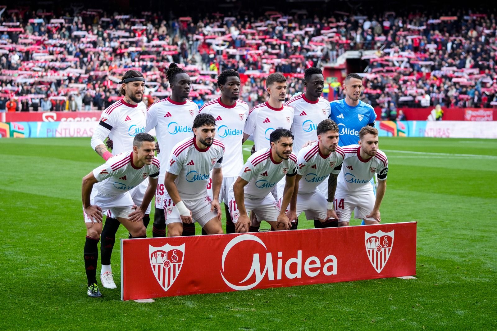 Puntos uno por uno del Sevilla FC frente al Girona CF: Kike Salas y Vlachodimos salvan el caos total