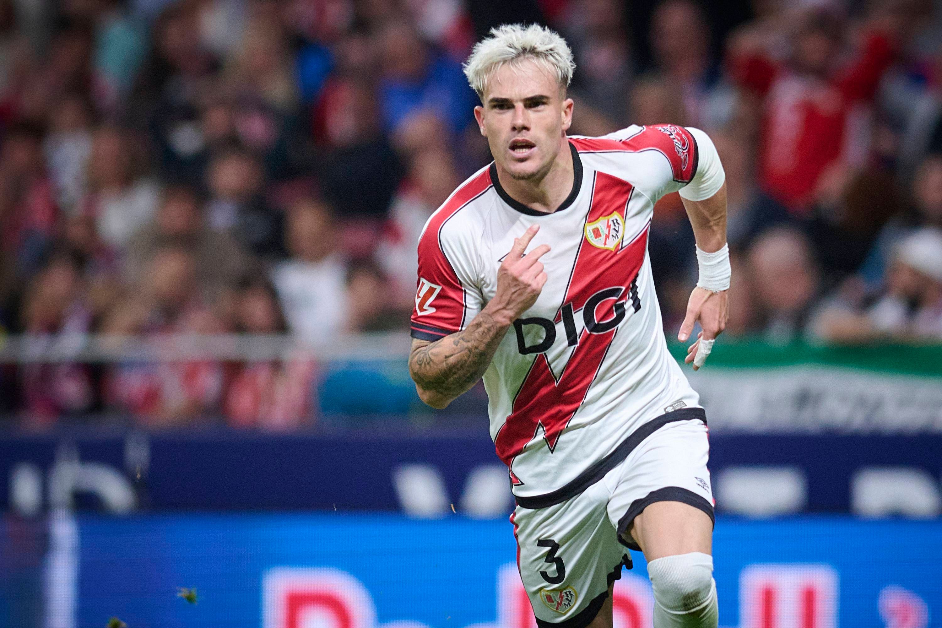 Pep Chavarría acabó expulsado y será baja ante el Lech Poznan