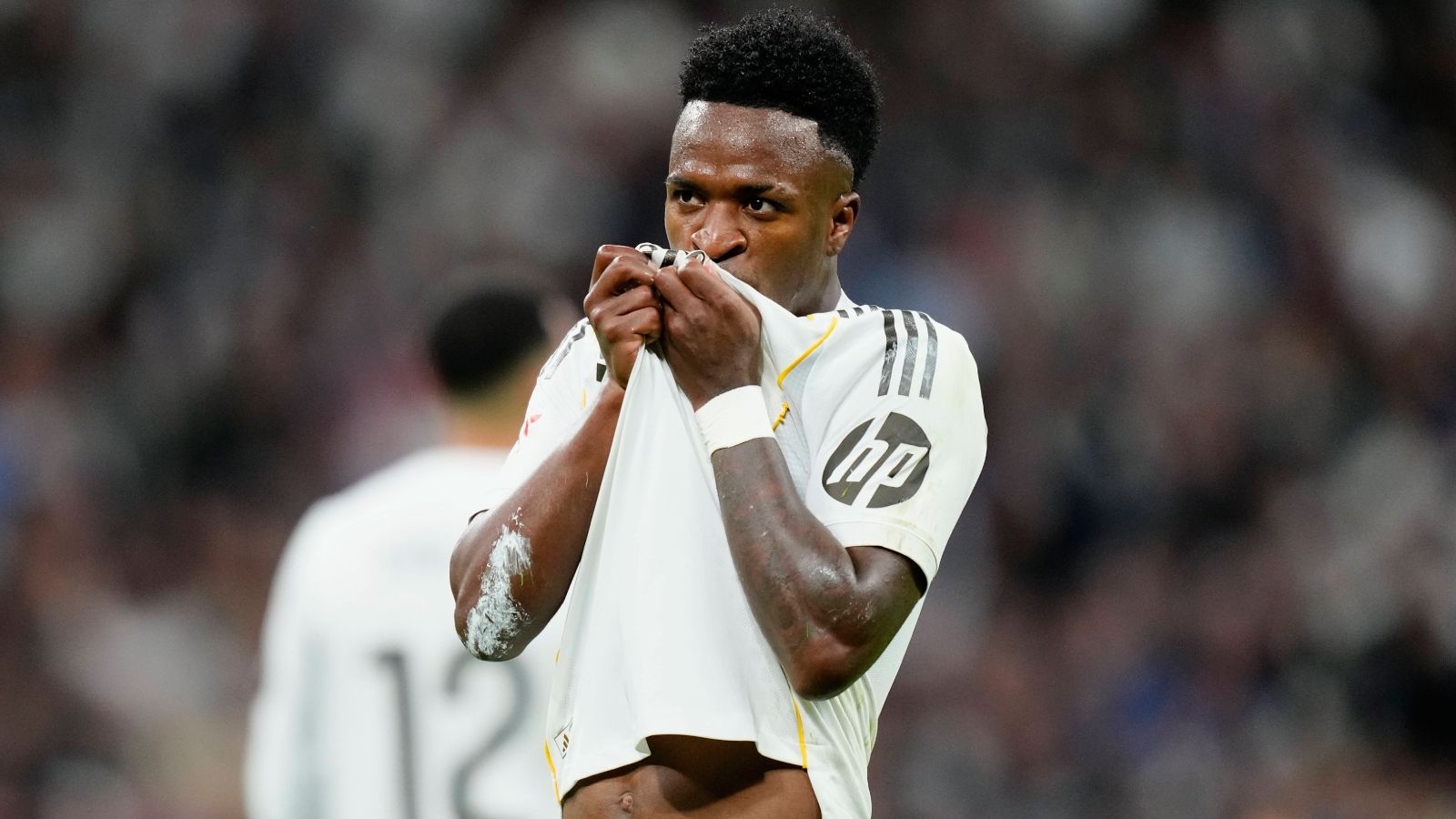 Real Madrid 3-2 Atlético de Madrid: Vinicius aprovecha los regalos de Simeone y le devuelve el pulso al Real Madrid en la Liga