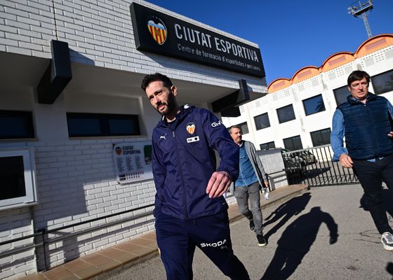 Corberán tiene tarea: Rivero, Comert...