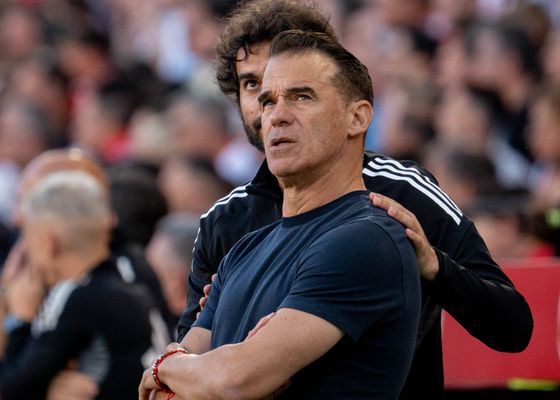 García Plaza se acuerda de Almeyda y habla claro de su futuro en el Sevilla: "Yo quiero estar, pero si no me quieren, cojo las maletas"