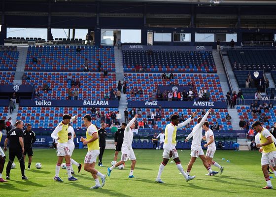 Puntos uno a uno del Sevilla FC en su visita al Levante UD en LaLiga EA SportsF: Castrín... por salvar a alguien