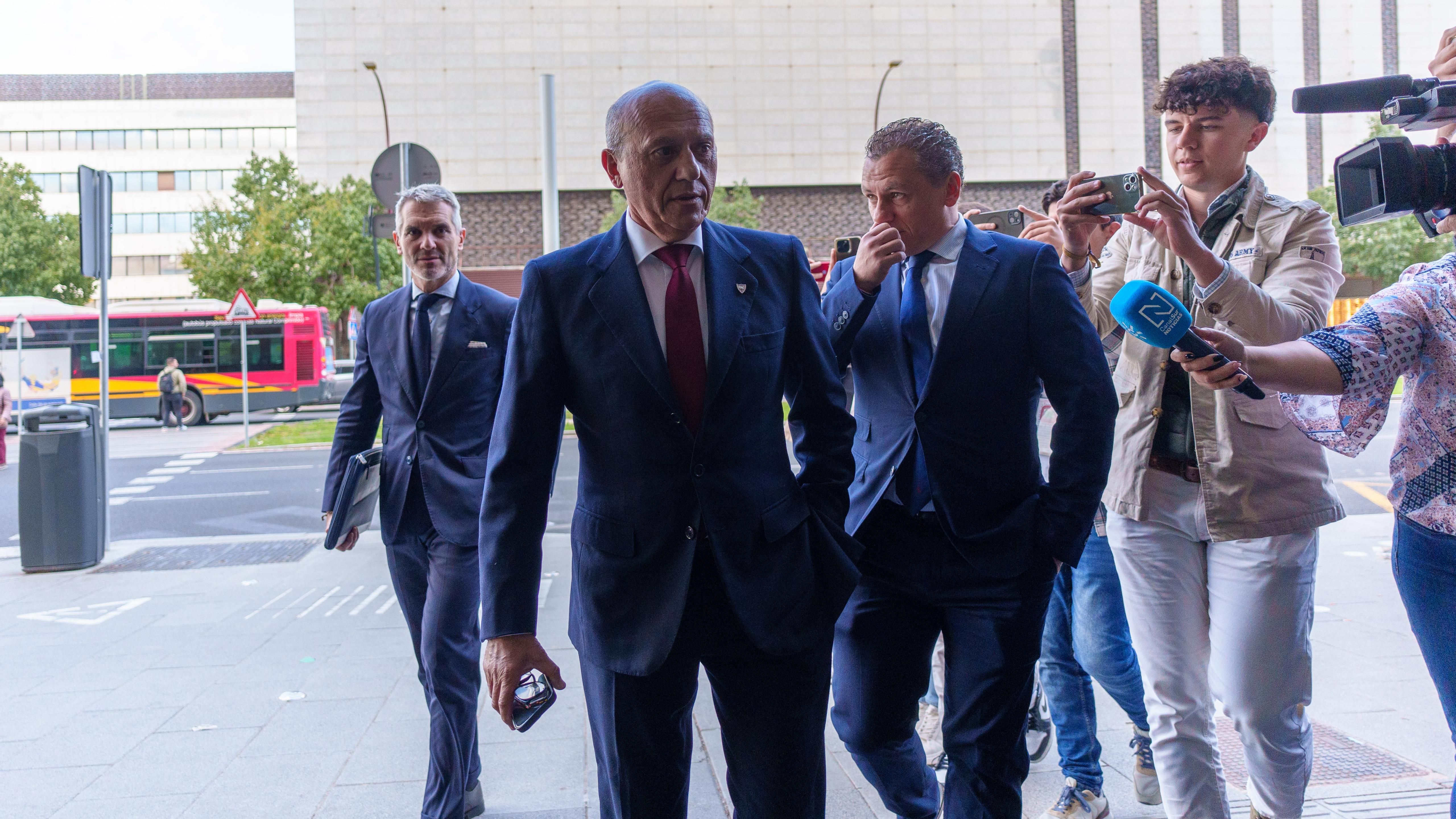 Del Nido Benavente saca un as de la manga... en la misma partida de siempre 