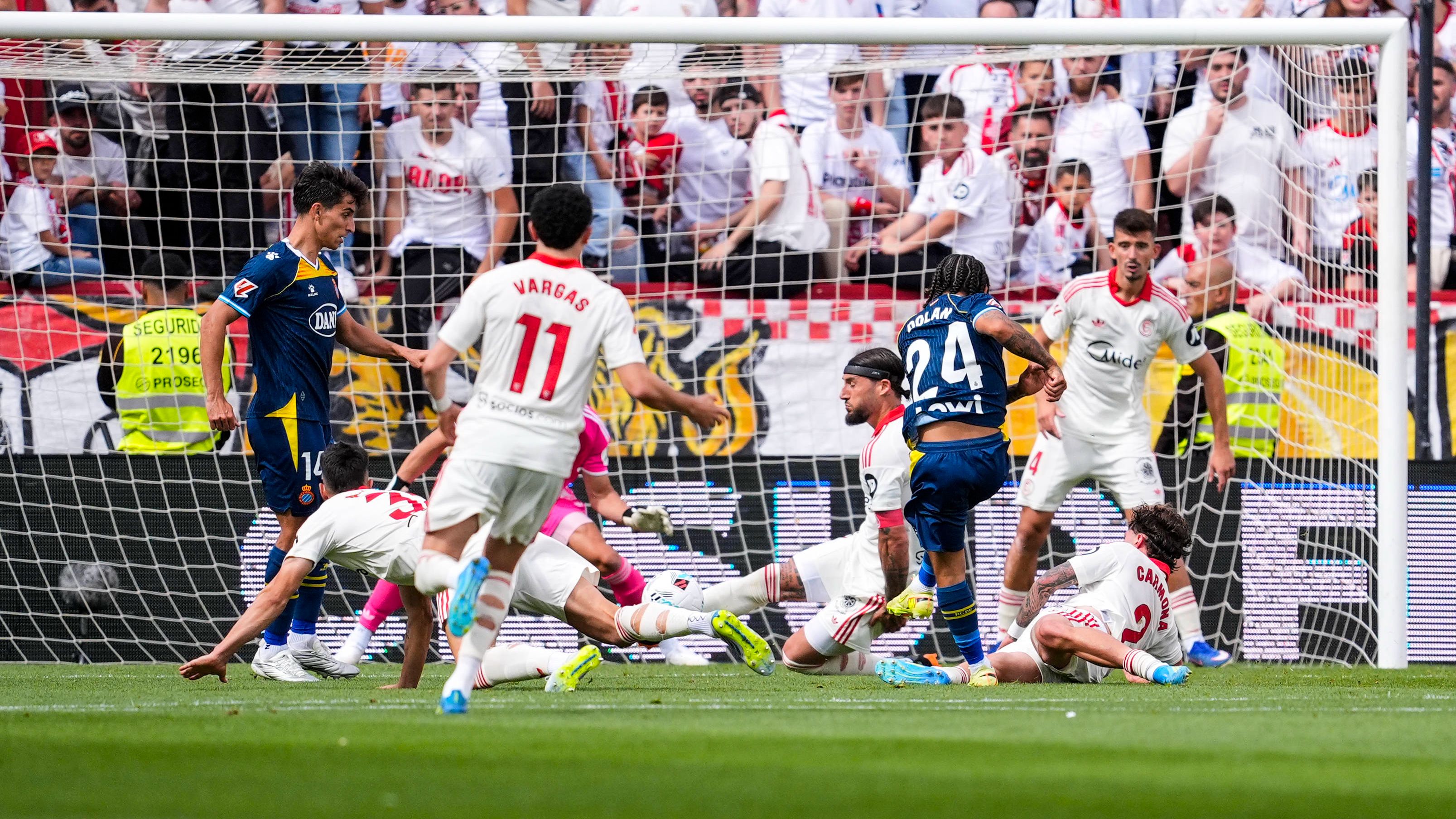 El análisis del Sevilla - Espanyol: Viviendo al límite y arañando en la escasez