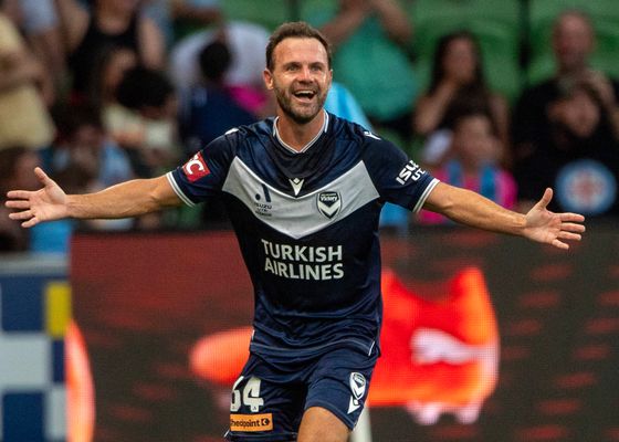 El mítico Juan Mata pasa por el quirófano de urgencia tras fracturarse el codo en Australia