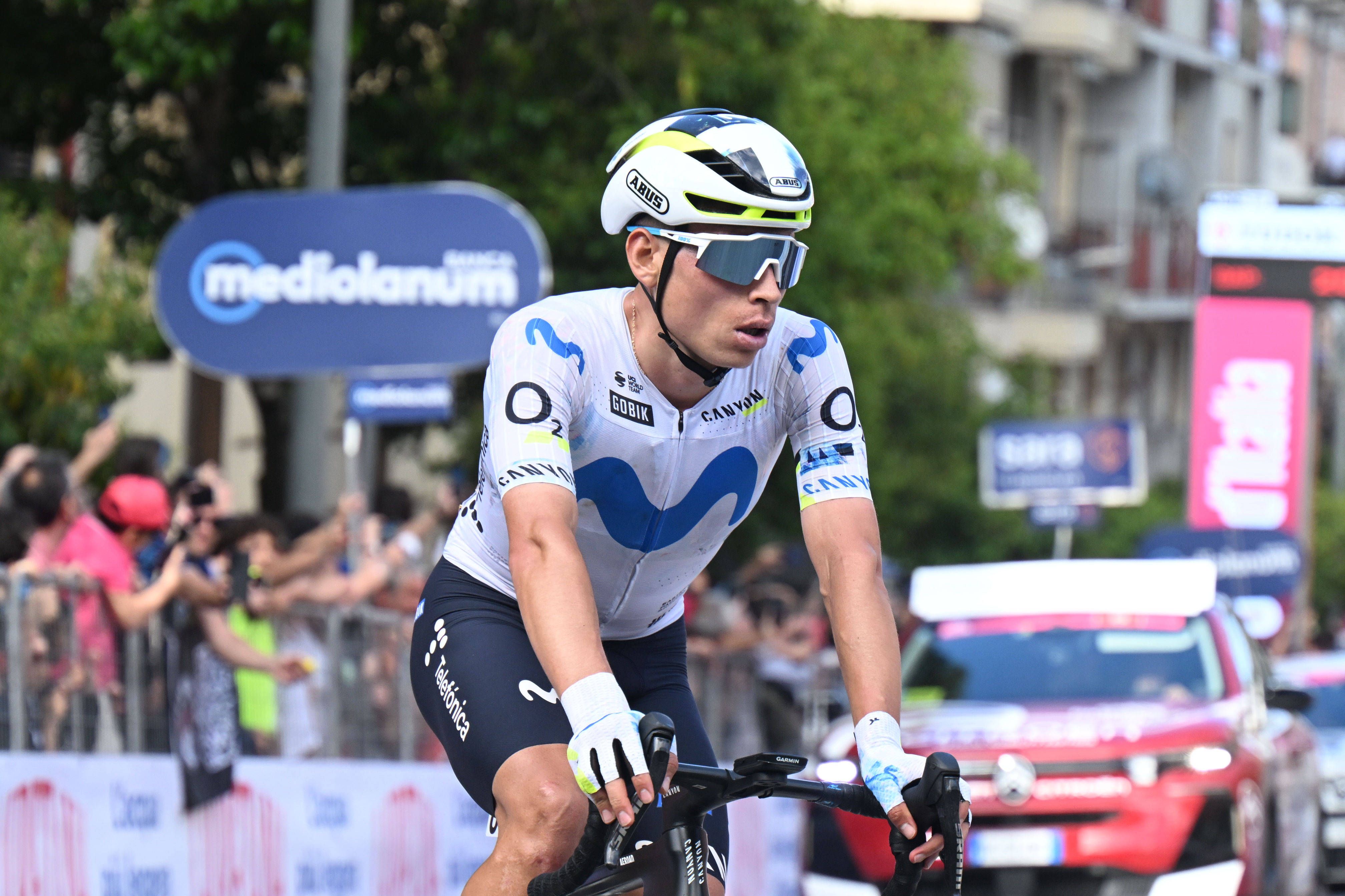 El Movistar Team recibe una sanción y pierde puntos en el Giro de Italia