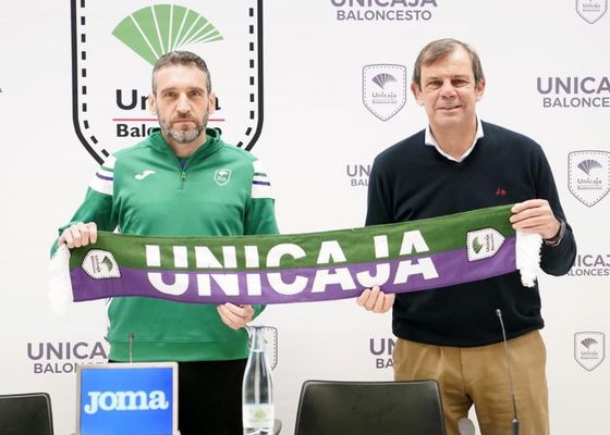 Unicaja renueva a Ibon Navarro