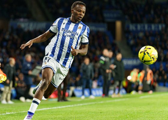 Ochieng ya maneja ofertas y la Real Sociedad reacciona para no dejarlo salir gratis