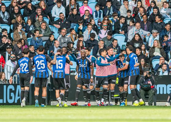 Celta 0-3 Oviedo: Fede Viñas predica el evangelio de la salvación en un desplome absoluto celeste 