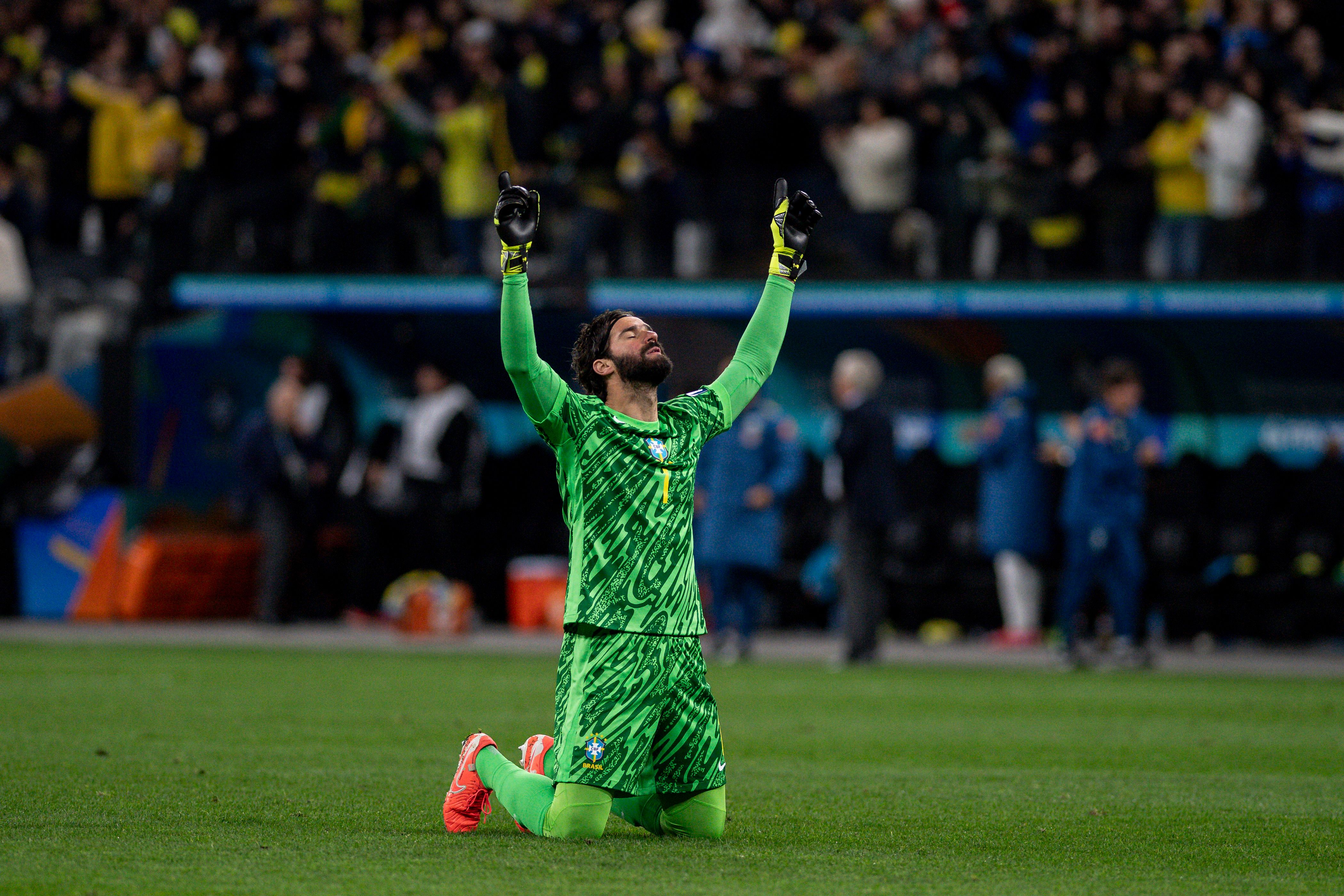 Arne Slot le da una alegría a Carlo Ancelotti: Alisson regresa y apunta al Mundial