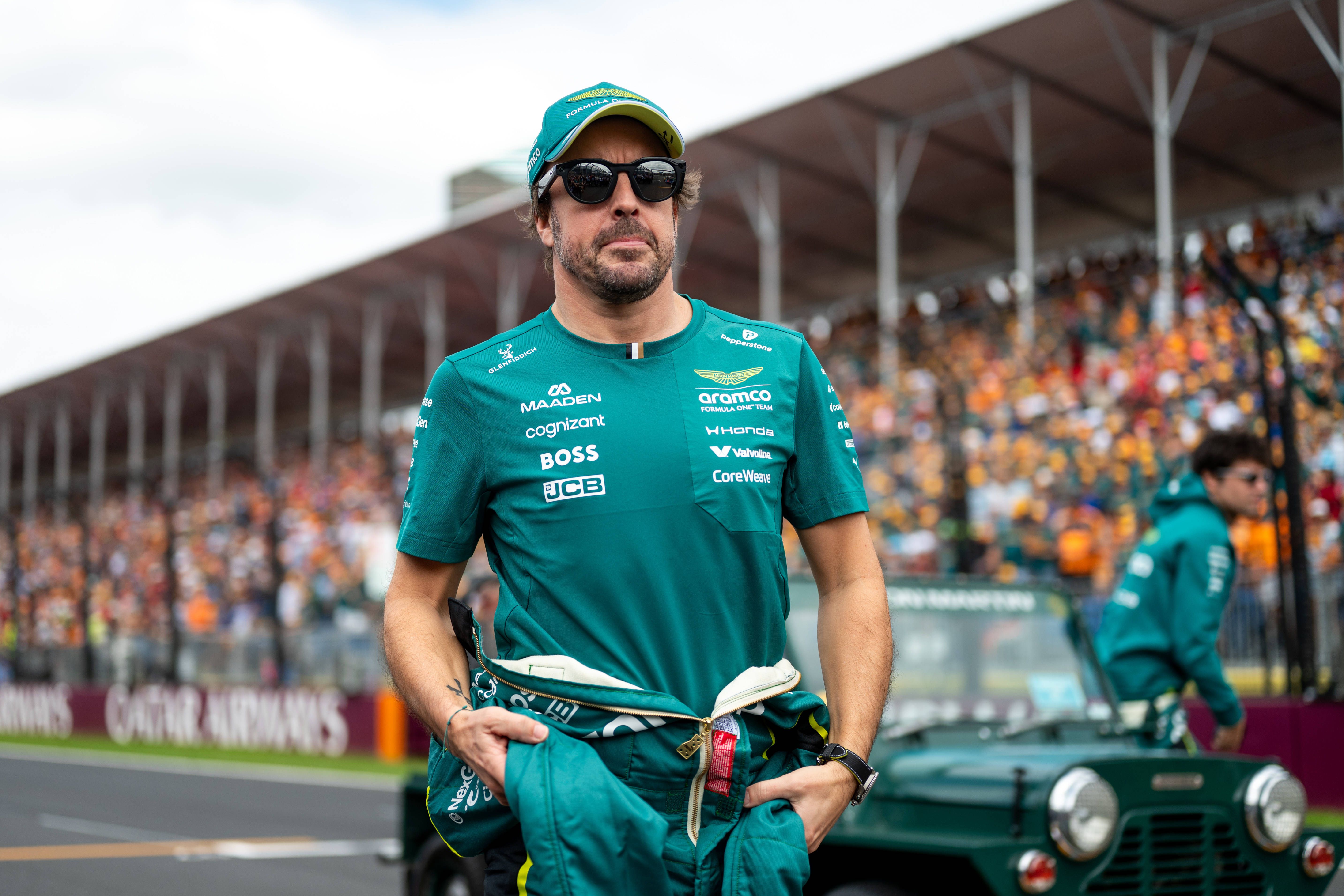 Aston Martin libera a Fernando Alonso