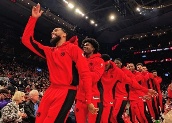 Los Raptors dan el último golpe y queda definido el 'play off' y 'play-in' de la NBA