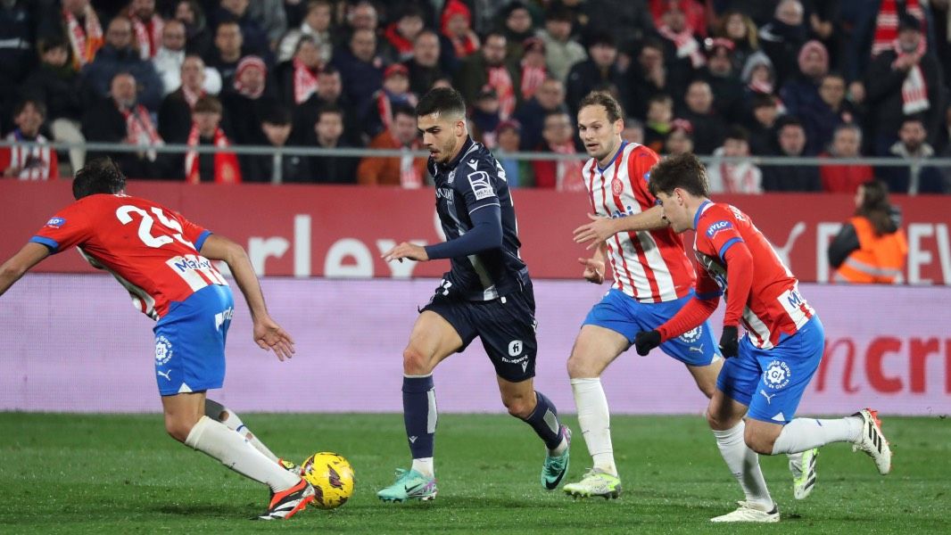 André Silva comienza a ver la luz