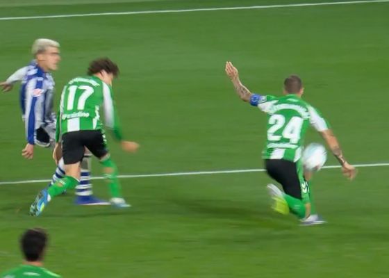 El CTA admite que el penalti de Aitor Ruibal frente a la Real Sociedad no debió ser señalado
