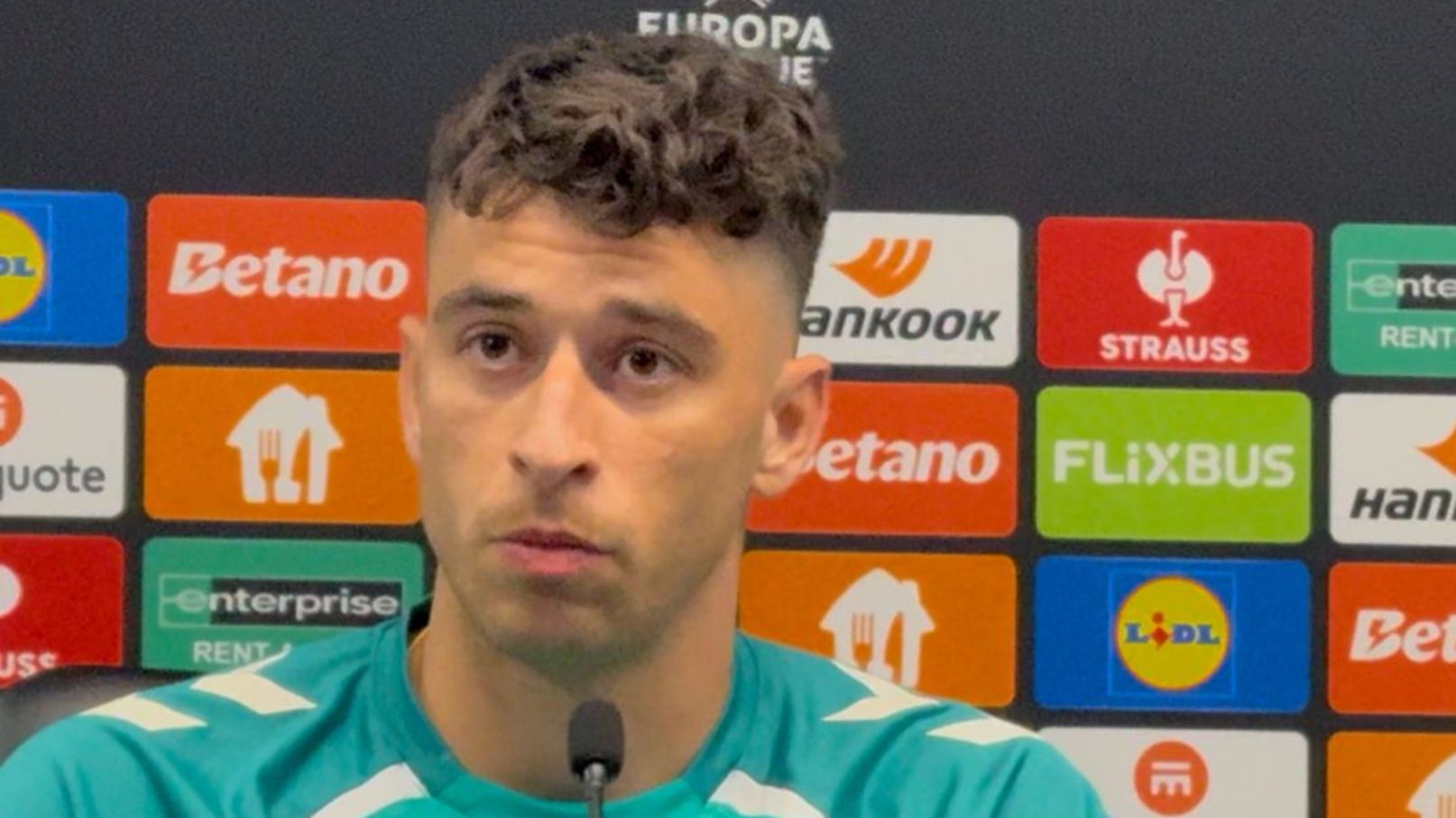 Marc Roca, con "convicción" e "ilusión" por "hacer historia", pero paso a paso: "Queremos la Europa League e ir a la Champions"