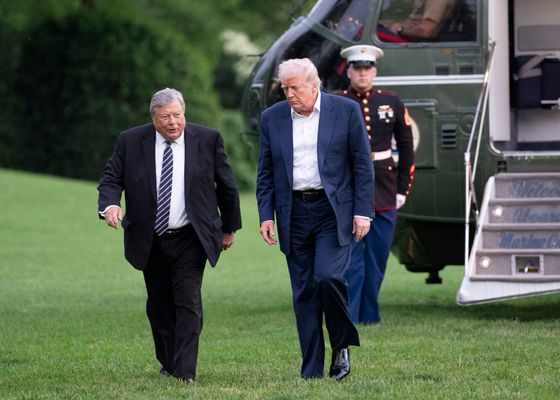 Trump pone rumbo a Marte