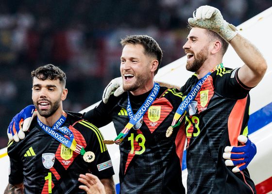 La FIFA marca los cupos y tiempos de la portería de Luis de la Fuente para el Mundial: Unai Simón, Raya, Remiro y Joan García