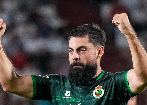 Golpe con el fichaje de Asier Villalibre