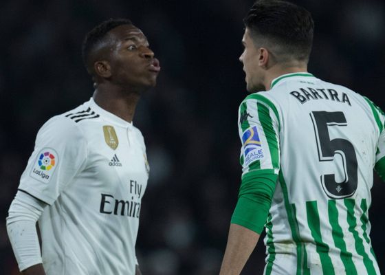 El Betis se burla de Vinicius tras el Balón de Oro de Dembélé