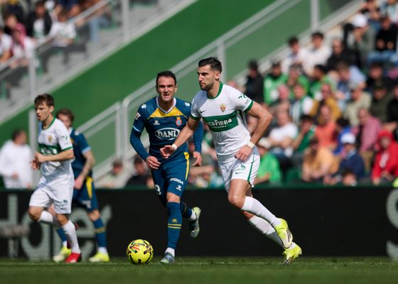 La versión de Rafa Mir sobre el presunto insulto racista a Omar El Hilali en el Elche - Espanyol