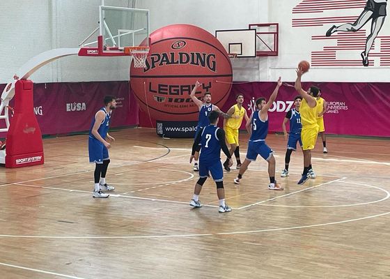 Duro golpe para el equipo de baloncesto de la US, que ya piensa en la séptima plaza