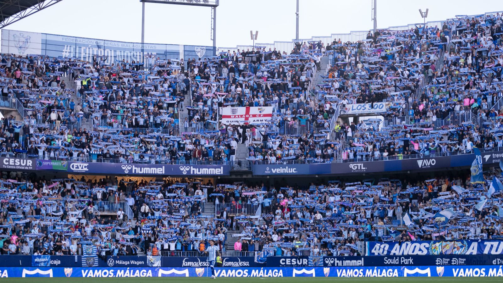 La Rosaleda agota entradas para el Málaga - Racing y empuja el sueño del ascenso