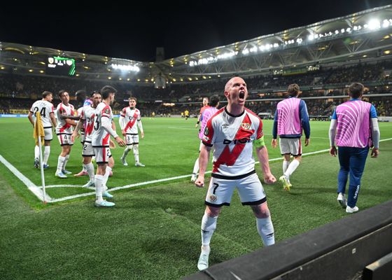 Isi Palazón, tras el pase del Rayo Vallecano a semifinales de Conference al eliminar al AEK: "Ojalá que este sueño dure mucho"