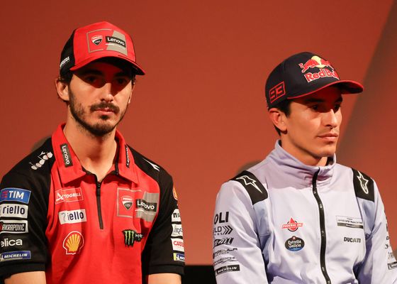 Ducati mide los tiempos de Bagnaia mientras Márquez avanza en su renovación