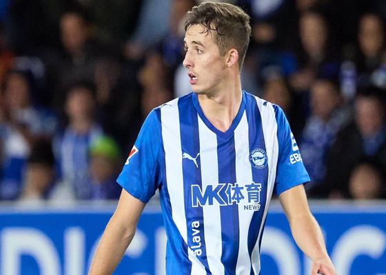Buenas noticias para Coudet: Pacheco se perfila para volver al once del Alavés tras superar su lesión