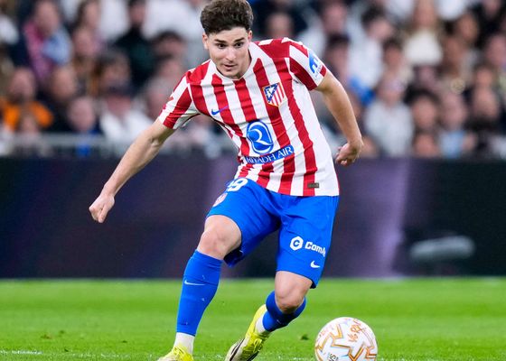 El Atlético de Madrid ya conoce la cantidad a la que el Barça llegaría para firmar a Julián Álvarez 