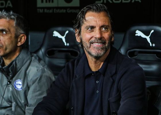 Quique Sánchez Flores lamenta la derrota en su debut con el Alavés: “Lo más duro es el cómo”