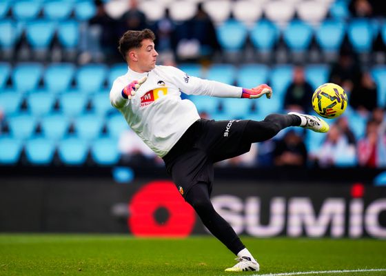 Julen Agirrezabala vuelve a Bilbao en el momento más oportuno