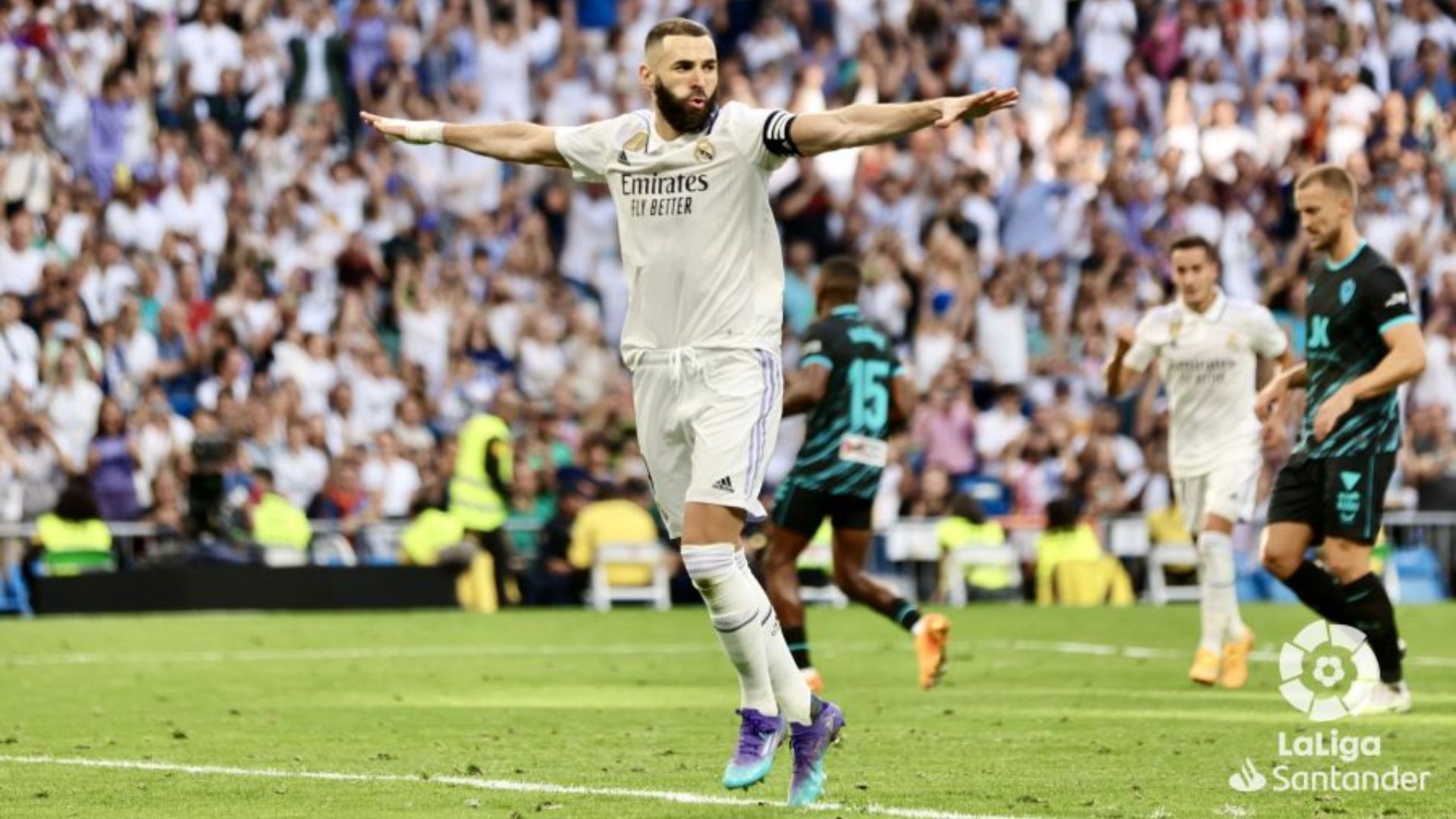 Real Madrid 4-2 UD Almería: Benzema no perdona a la 'unidad B' de Rubi