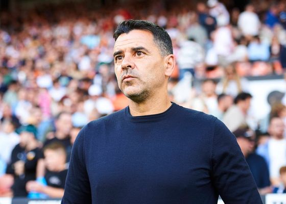 El Bayer Leverkusen irrumpe en la batalla por el fichaje de Míchel y reta al Ajax