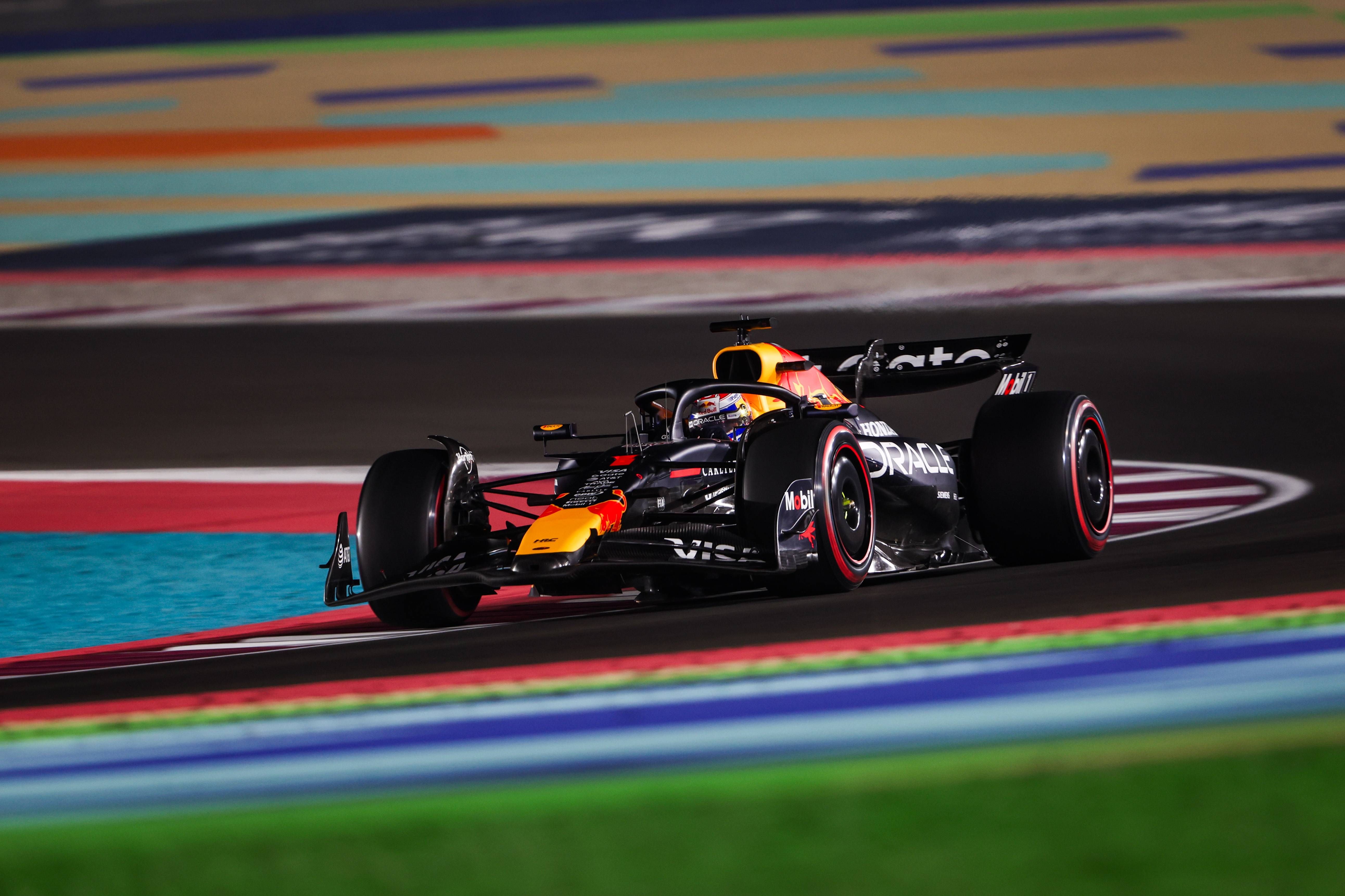 McLaren la lía en Qatar y mete a Verstappen en la lucha por el Mundial