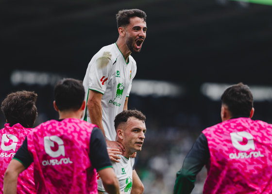Así queda la clasificación de LaLiga Hypermotion tras los triunfos de Racing de Santander y Las Palmas y el tropiezo del Burgos