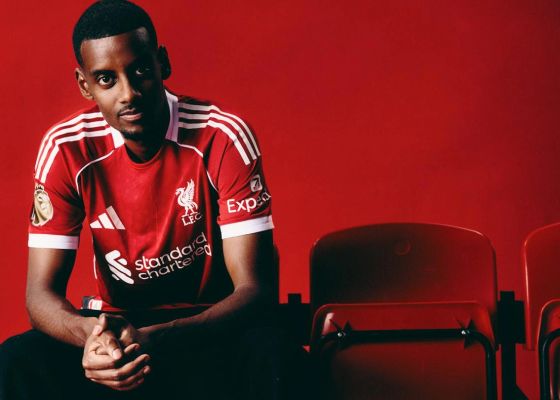 Dardo de Isak contra el Newcastle