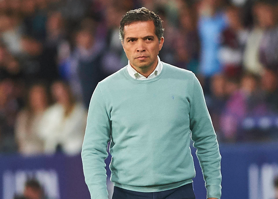 Luis Castro ironiza con el ascenso del Levante: "Era bueno en matemáticas, pero no vidente"