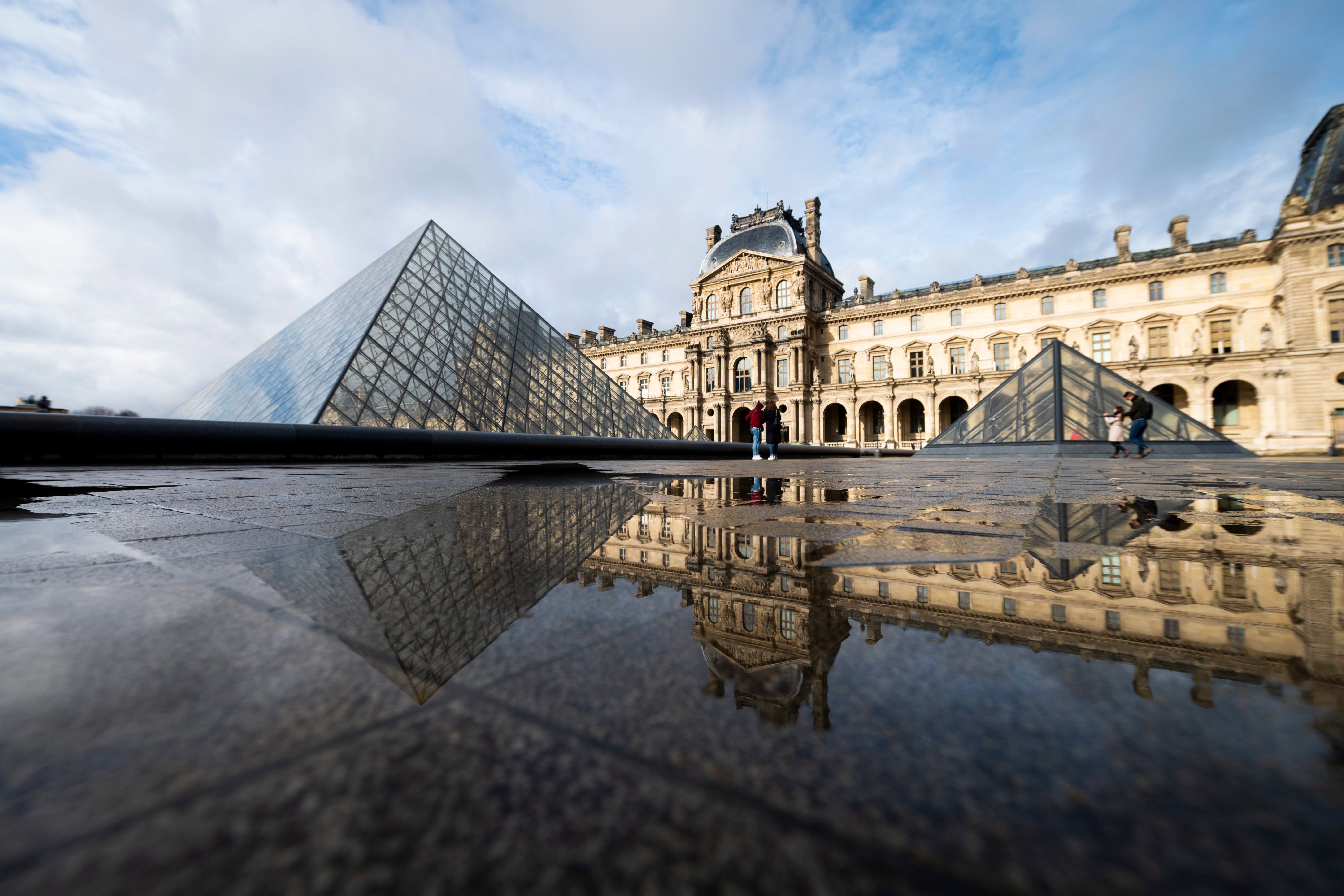 Las joyas ''de valor incalculable'' robadas en el Louvre