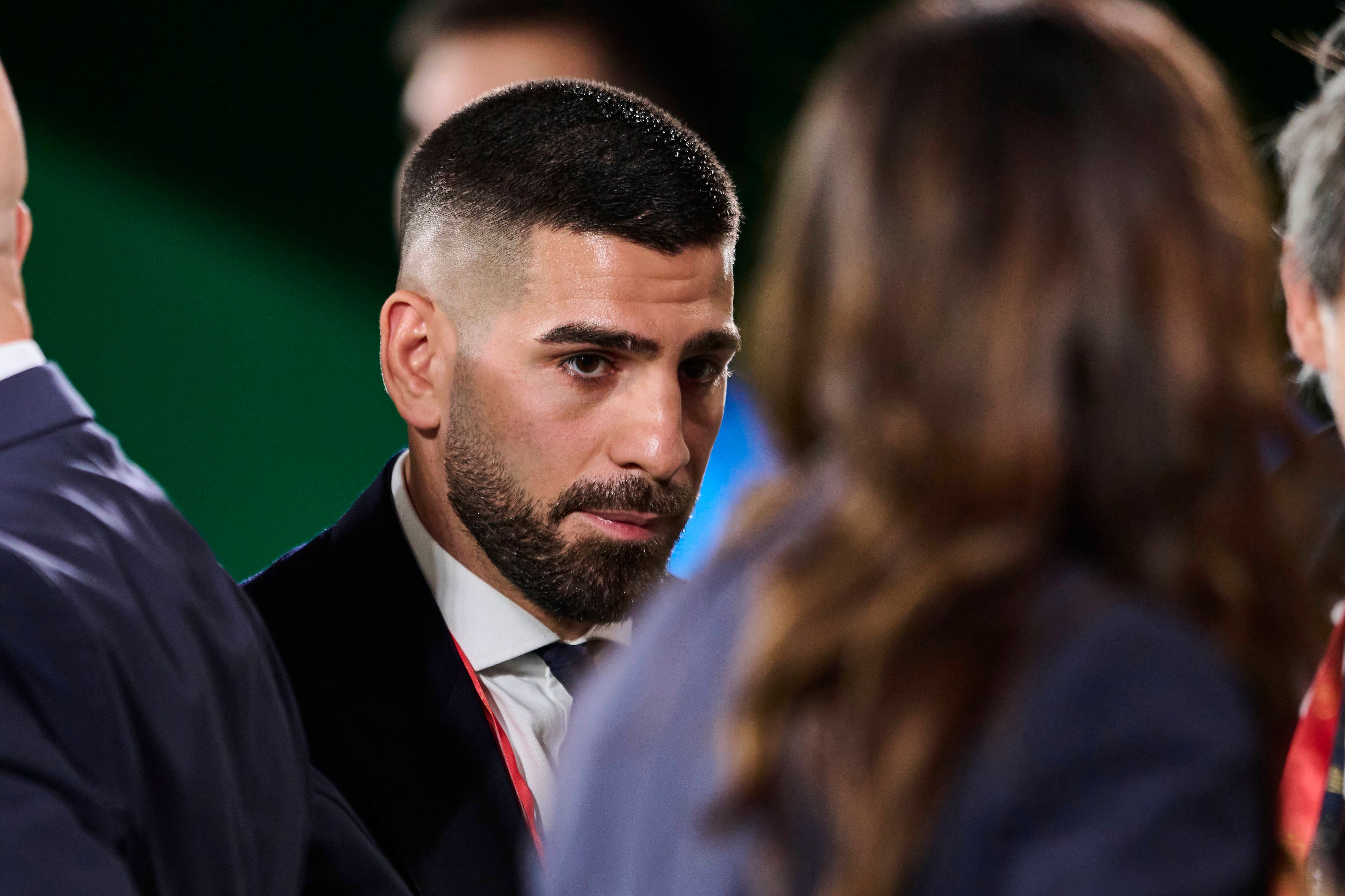Ilia Topuria sube la tensión y se pelea con Hokit: "Tuvo suerte que había tantos de la seguridad"