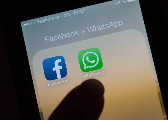 España aprueba una medida para espiar los mensajes de WhatsApp, Telegram o Gmail 