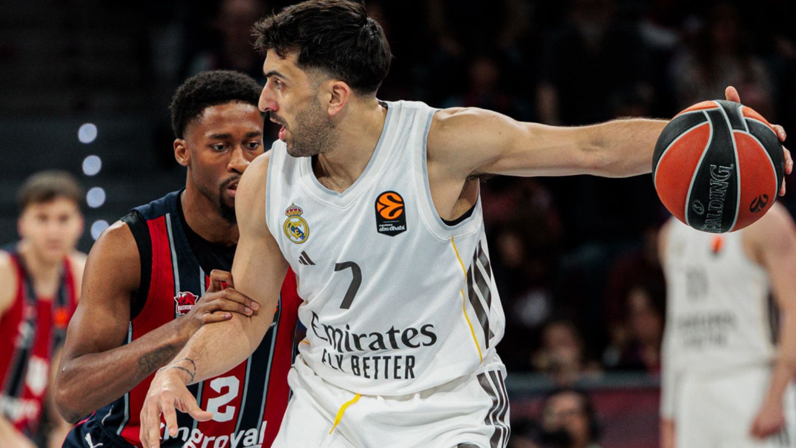 El Real Madrid se 'suicida' en Vitoria y lo ve todo muy negro