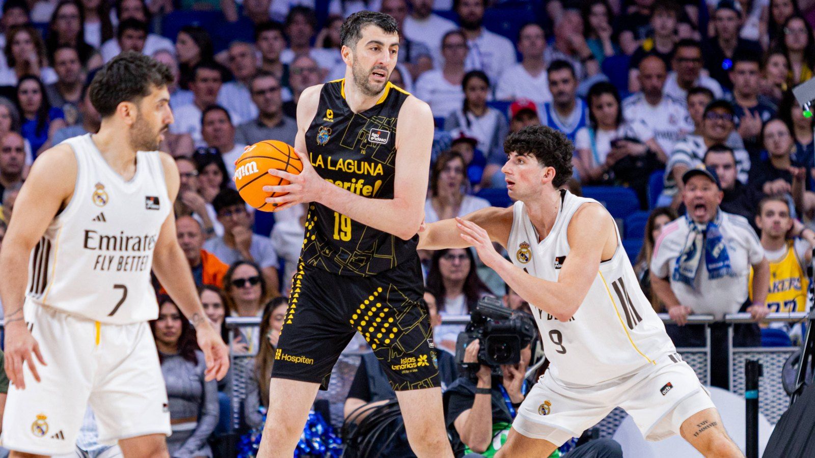 Así queda la clasificación de la Liga ACB tras los batacazos de Real Madrid, Barça y Unicaja en la jornada 27