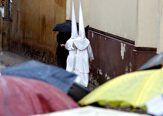 La AEMET predice el único día que no lloverá en Sevilla durante Semana Santa