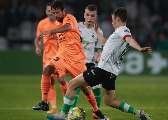 El Racing se salva y manda al Ibiza a Primera RFEF